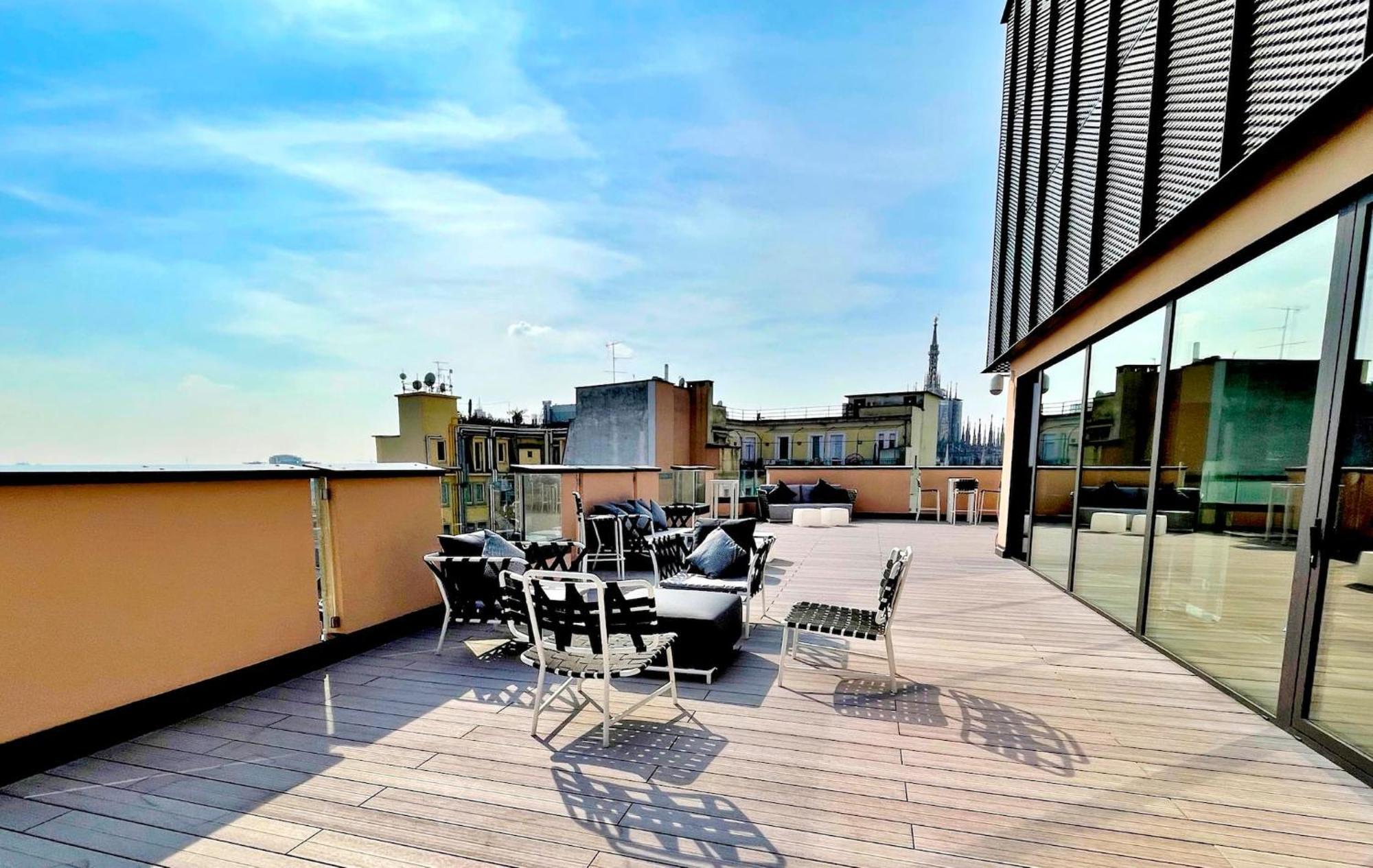 San Babila Central Tower With Panoramic Terrace Overlooking Duomo By Rentopolis Milano Exterior foto