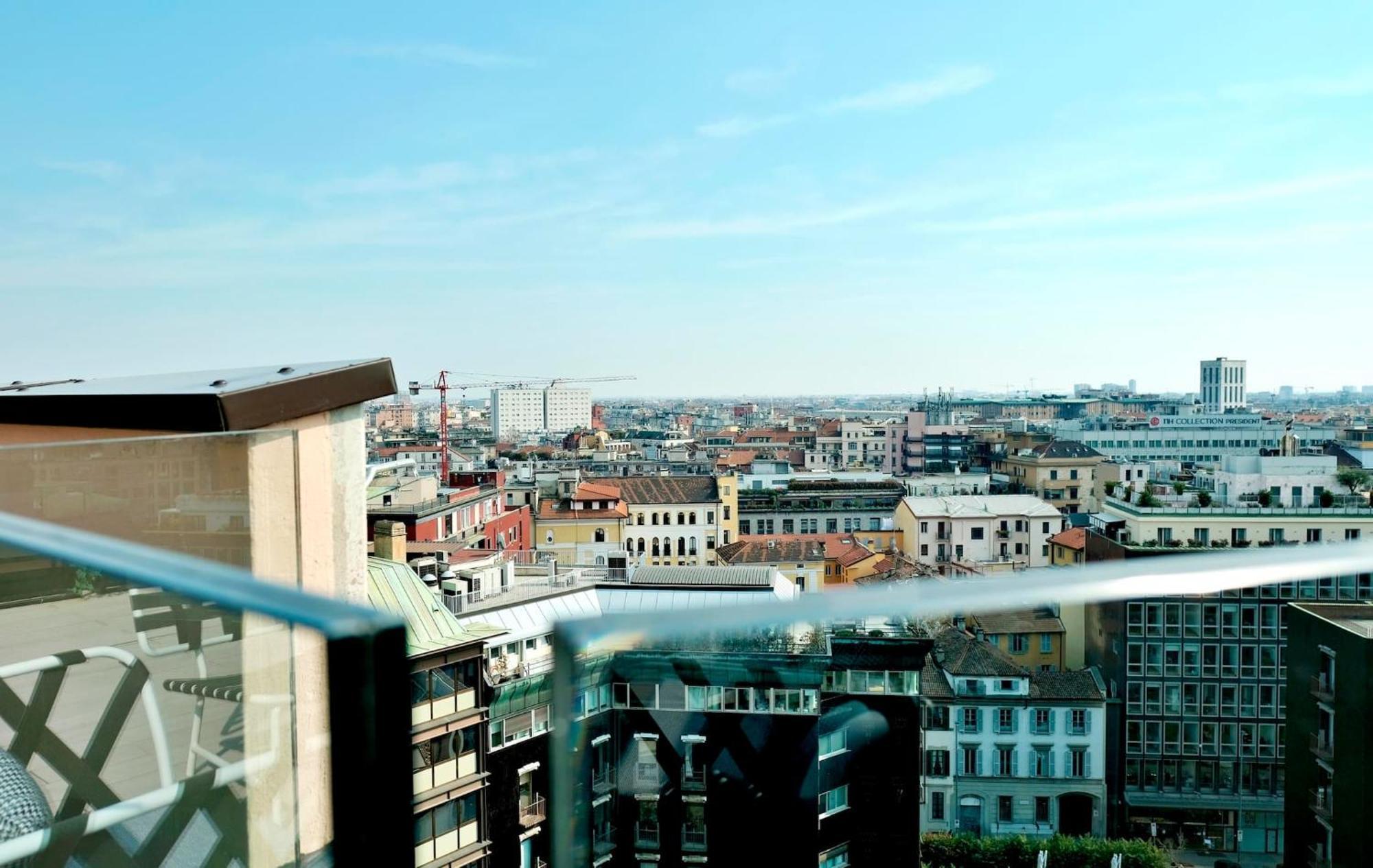 San Babila Central Tower With Panoramic Terrace Overlooking Duomo By Rentopolis Milano Exterior foto