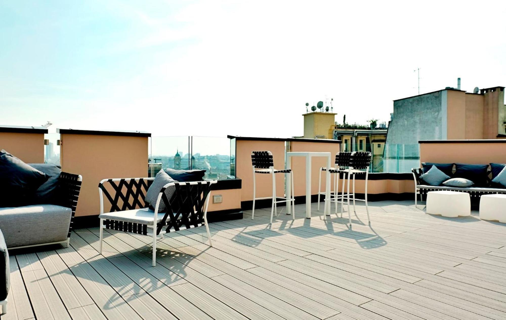 San Babila Central Tower With Panoramic Terrace Overlooking Duomo By Rentopolis Milano Exterior foto