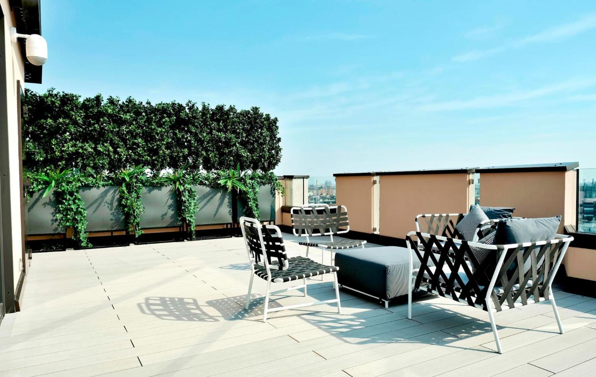 San Babila Central Tower With Panoramic Terrace Overlooking Duomo By Rentopolis Milano Exterior foto