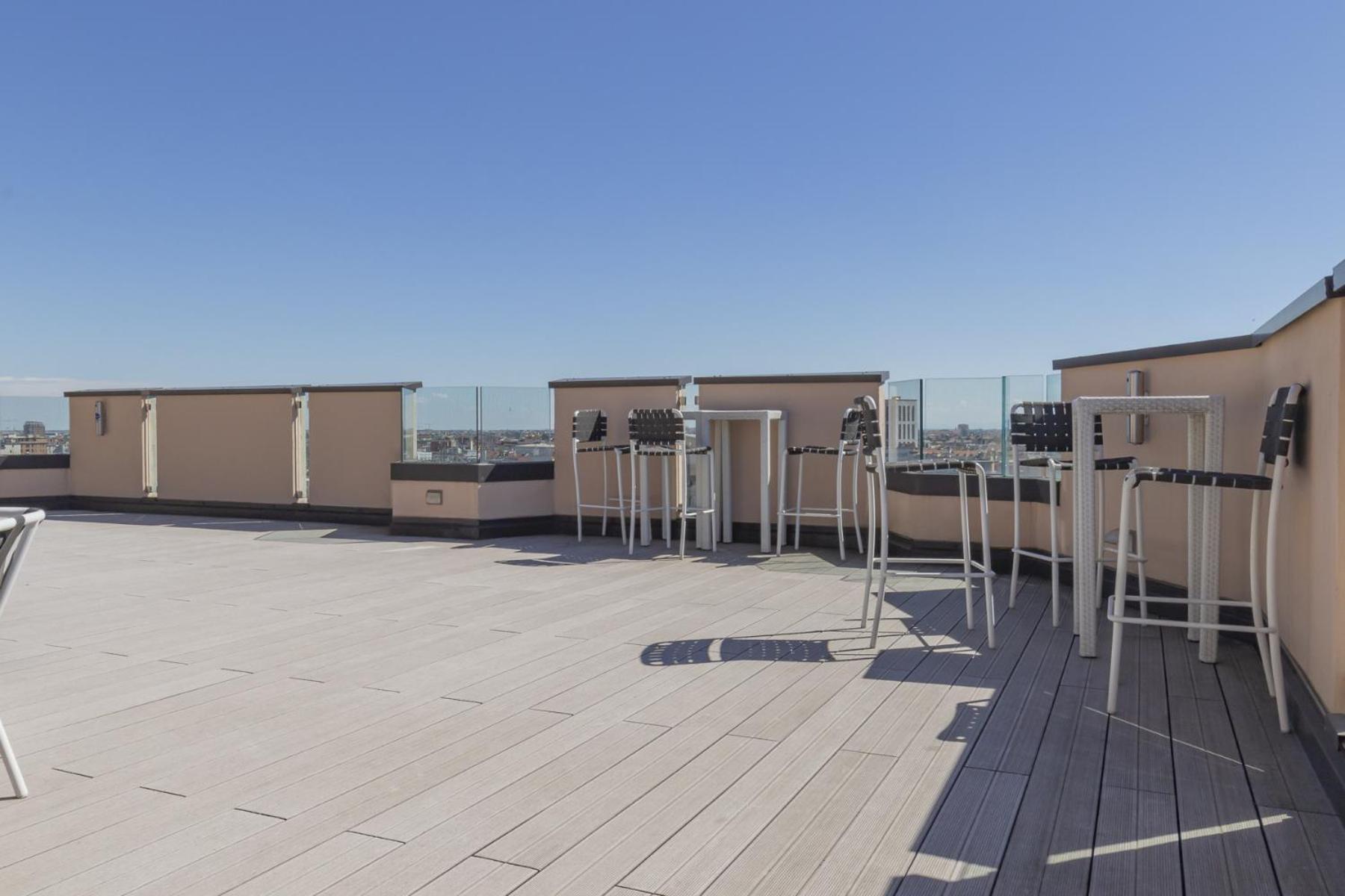 San Babila Central Tower With Panoramic Terrace Overlooking Duomo By Rentopolis Milano Exterior foto