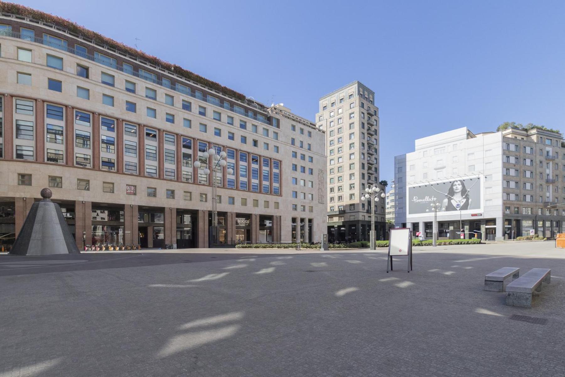 San Babila Central Tower With Panoramic Terrace Overlooking Duomo By Rentopolis Milano Exterior foto